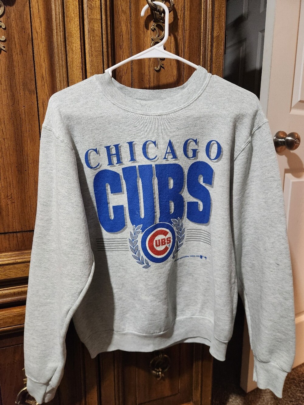 VINTAGE! Chicago Cubs Gray Graphic Crewneck Sweatshirt